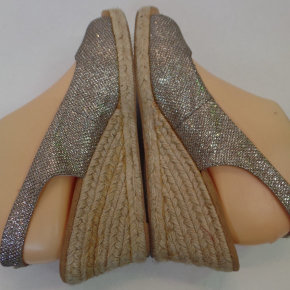 White Mountain Sparkling Wedge Espadrilles Sz 8 Buckle Closure Manmade Materials - Picture 7 of 15